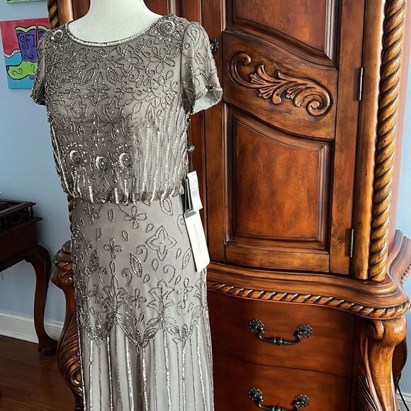 Adrianna Papell short sleeve blouson beaded gown in Lead- size 2 NWT - Picture 6 of 13